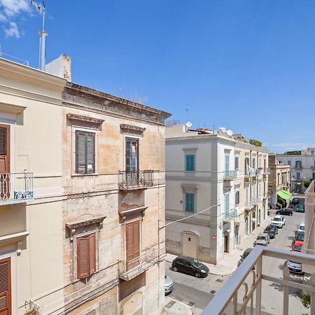 Maison San Michele Lovely Apartment Trani Bagian luar foto