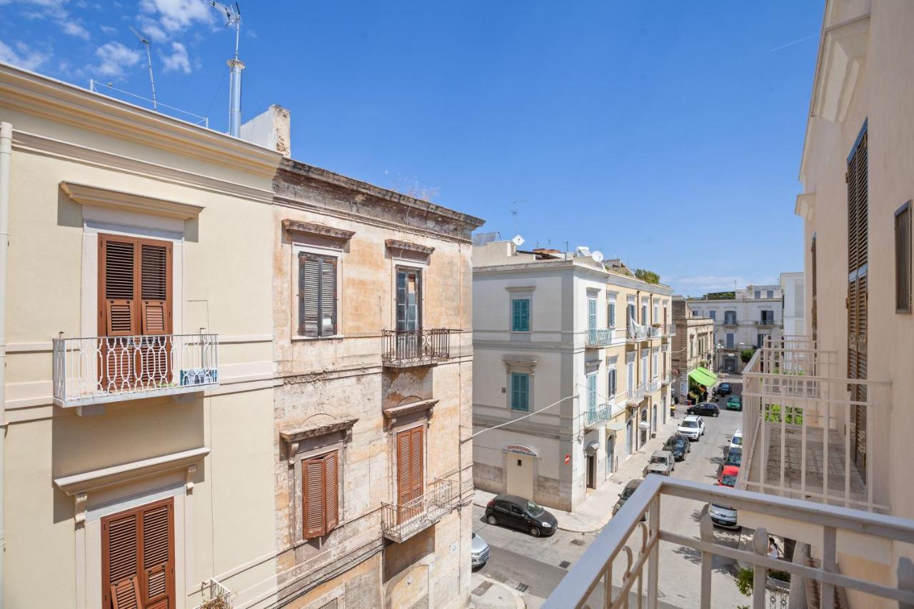 Maison San Michele Lovely Apartment Trani Bagian luar foto