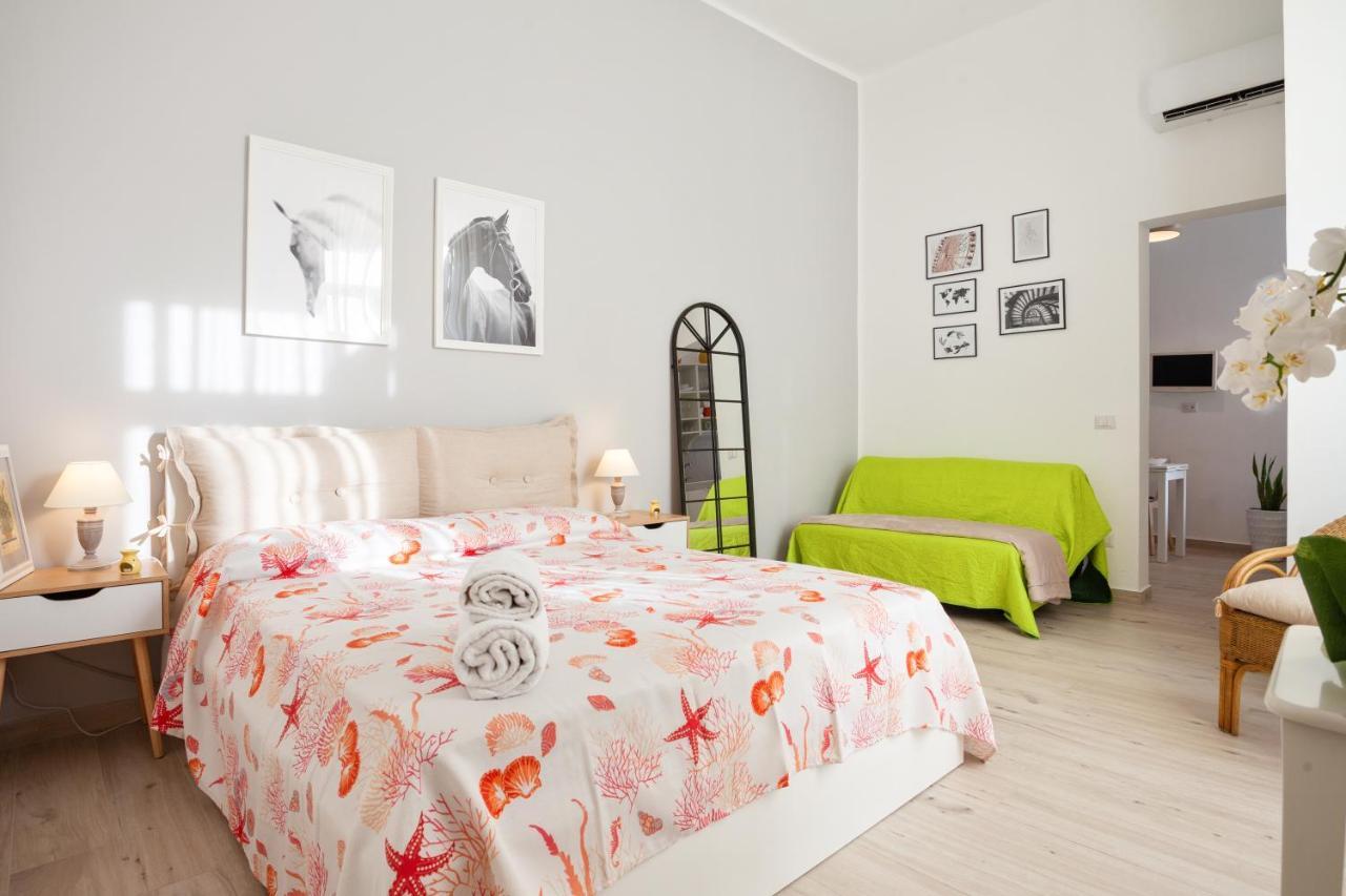 Maison San Michele Lovely Apartment Trani Bagian luar foto